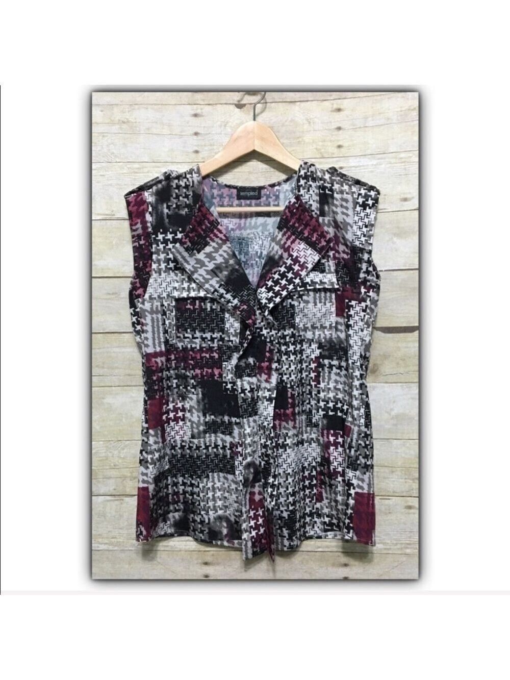 Vintage Tempted sleeveless printed v-neck blouse approximate size medium